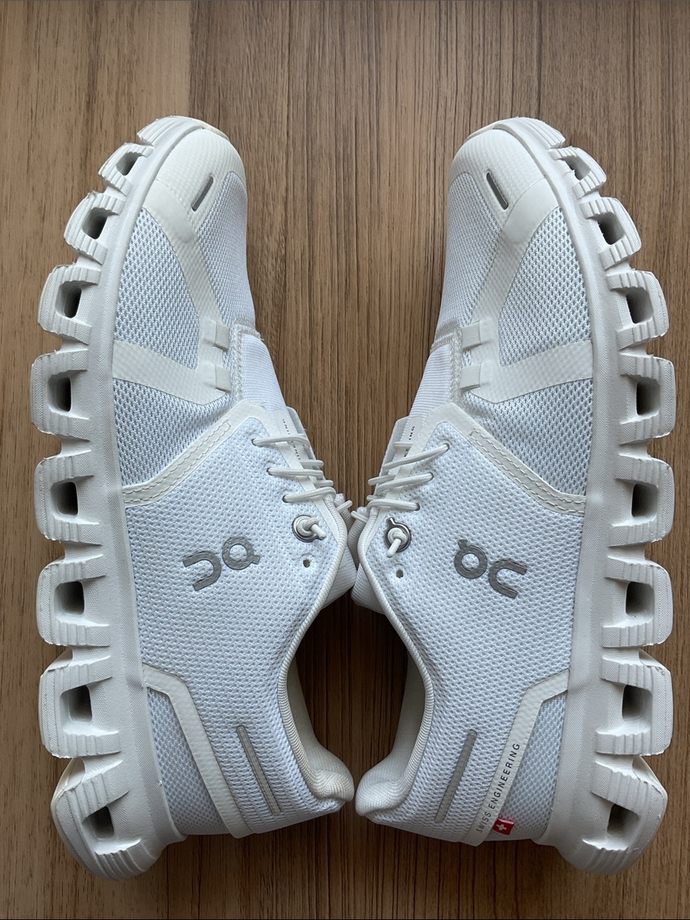 On Running women White Sneakers - Picture 4 of 9